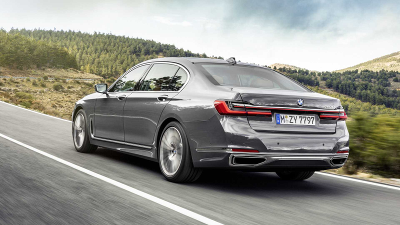 Illustration for article titled The 2020 BMW 7 Series Front End Is Entirely Nostril Now